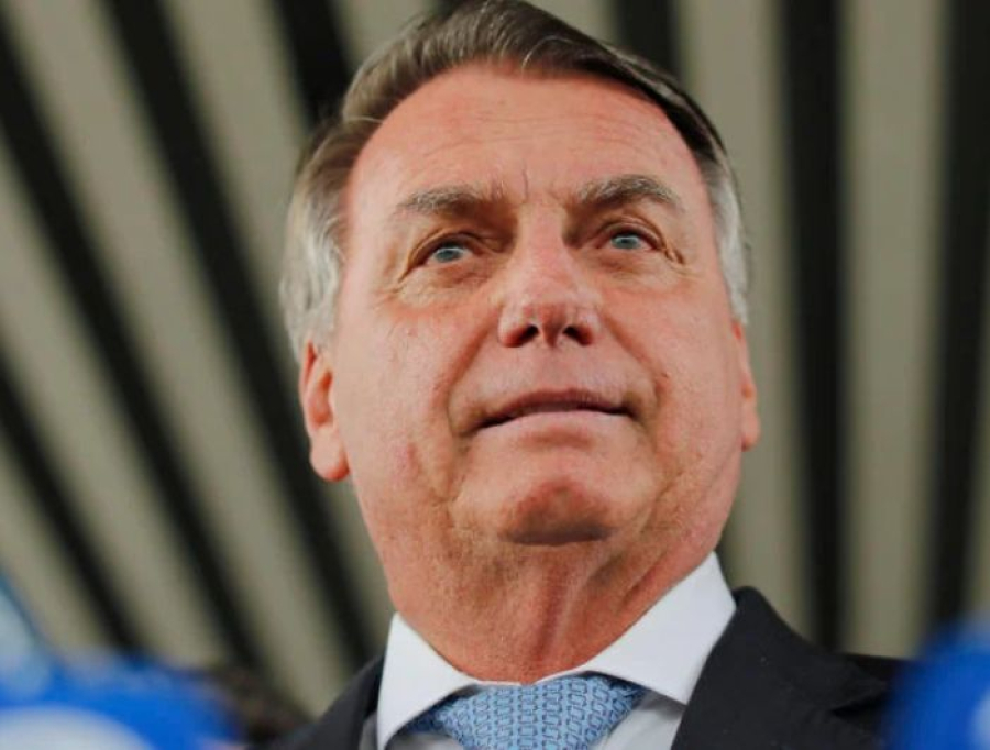 Bolsonaro dá boas-vindas ao papa Leão XIV e destaca valores cristãos