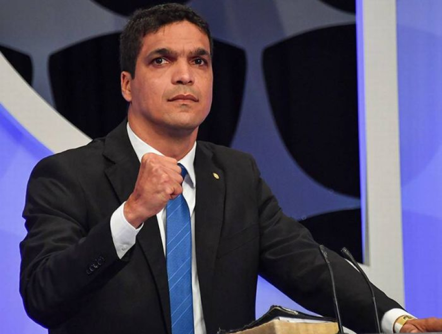 Cabo Daciolo anuncia pré-candidatura à Presidência e promete “transformar a colônia em nação”