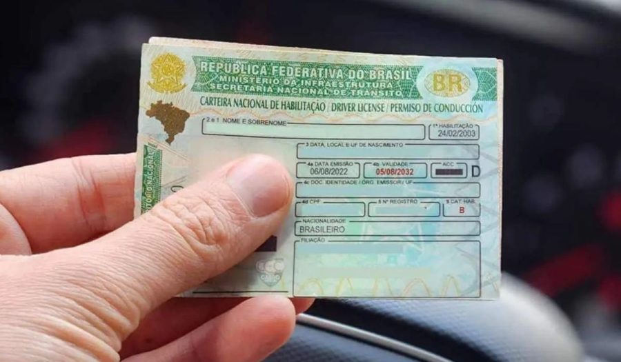 Governo quer reduzir em até 80% o valor da CNH; oposição cobra cautela e debate mais amplo