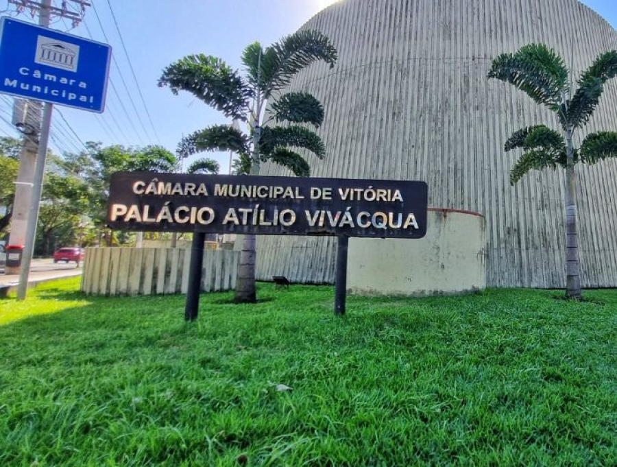 Câmara de Vitória aprova reajuste de 25% no tíquete-alimentação dos servidores