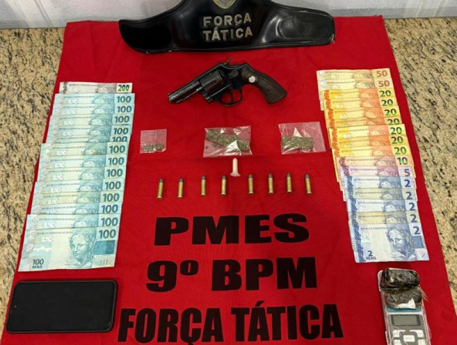 Homem é preso com arma e drogas durante patrulhamento tático motorizado em Cachoeiro de Itapemirim