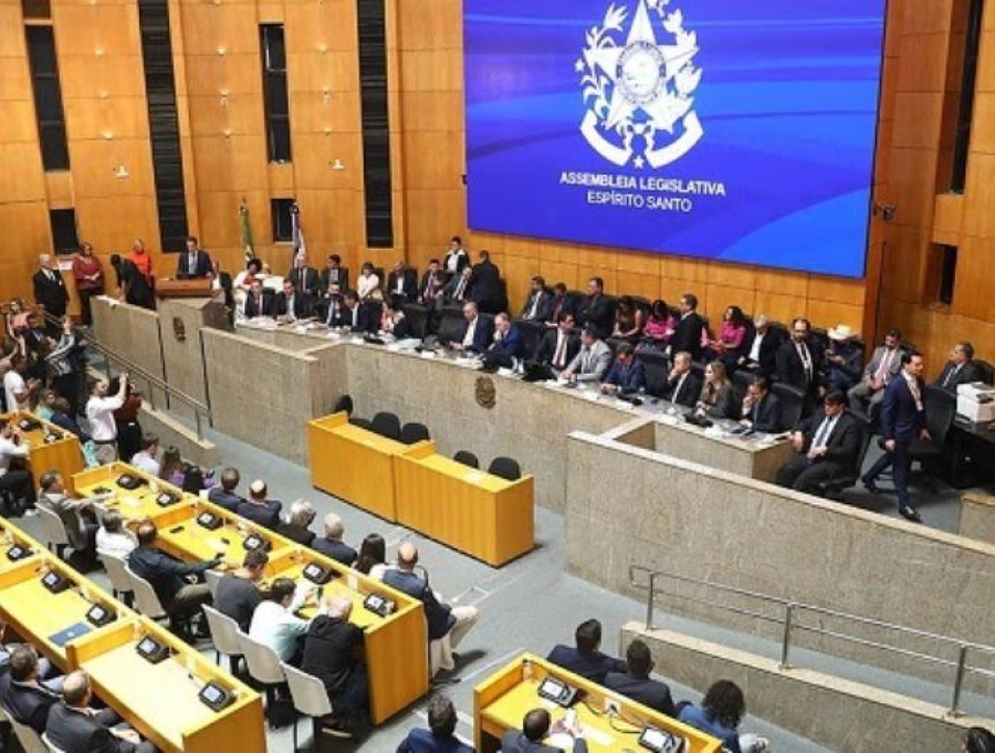 Deputados do ES protocolaram mais de mil projetos de lei ao longo de 2025 na ALES