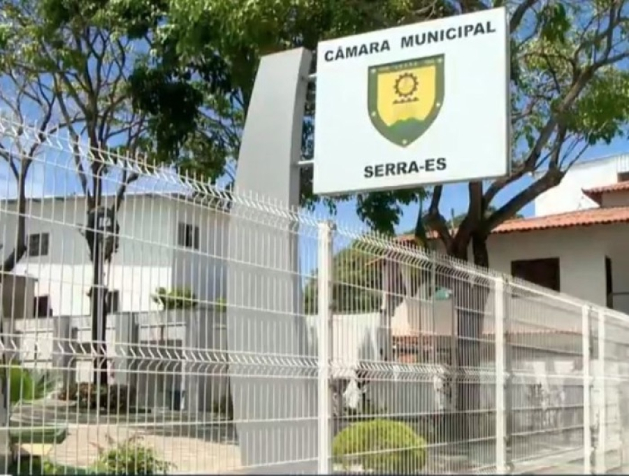 Câmara da Serra convoca suplentes de vereadores afastados 