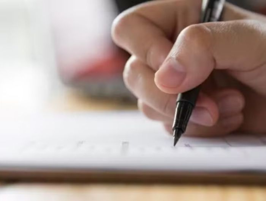 Concursos abertos no Espírito Santo somam 2.632 vagas e salários de até R$ 22 mil