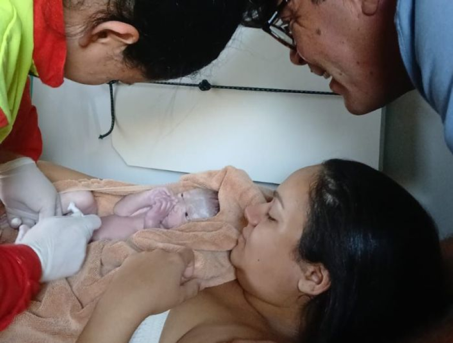 Bebê nasce em base da Ecovias Capixaba na BR-101 após parto de emergência em Ibiraçu