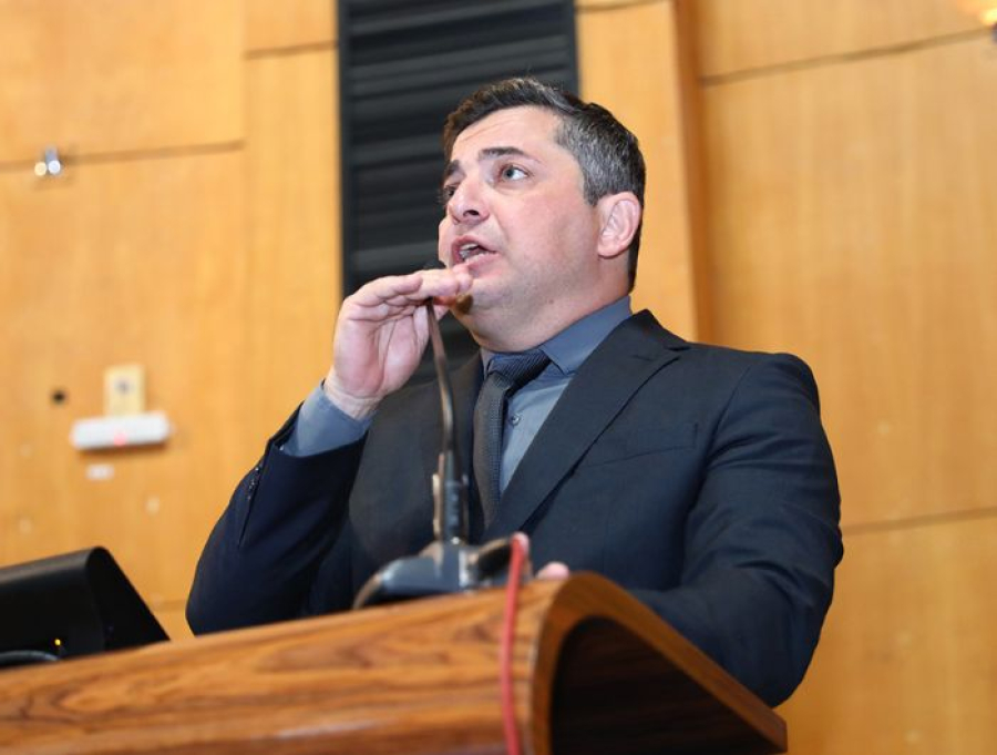 Deputado cobra orientação sobre entrega voluntária para adoção