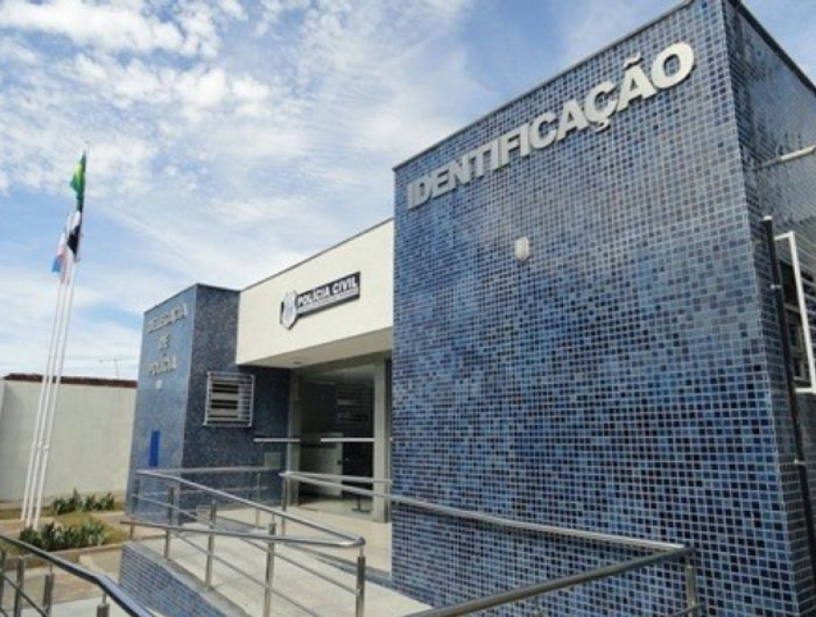 Neam de Itapemirim prende mulher em flagrante por extorsão, agressão e ameaça contra idosa