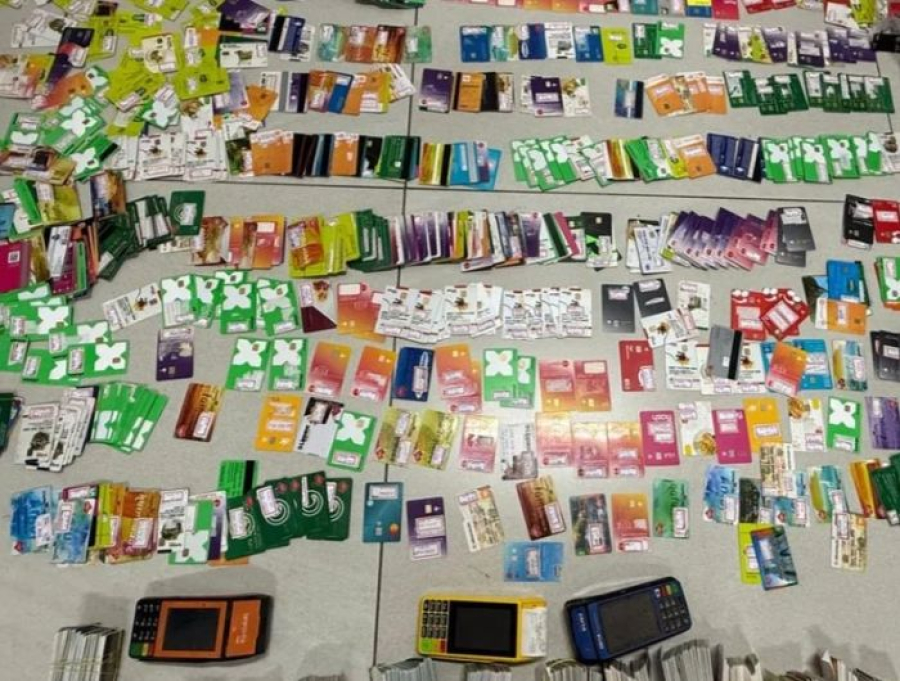 Casal é preso em Serra por esquema milionário com tíquetes-alimentação e cobrança de até 40% sobre saldo