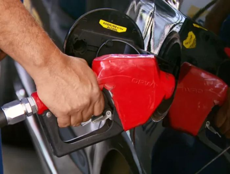 PF abre investigação sobre alta dos combustíveis e mira possíveis abusos; preço da gasolina dispara no ES