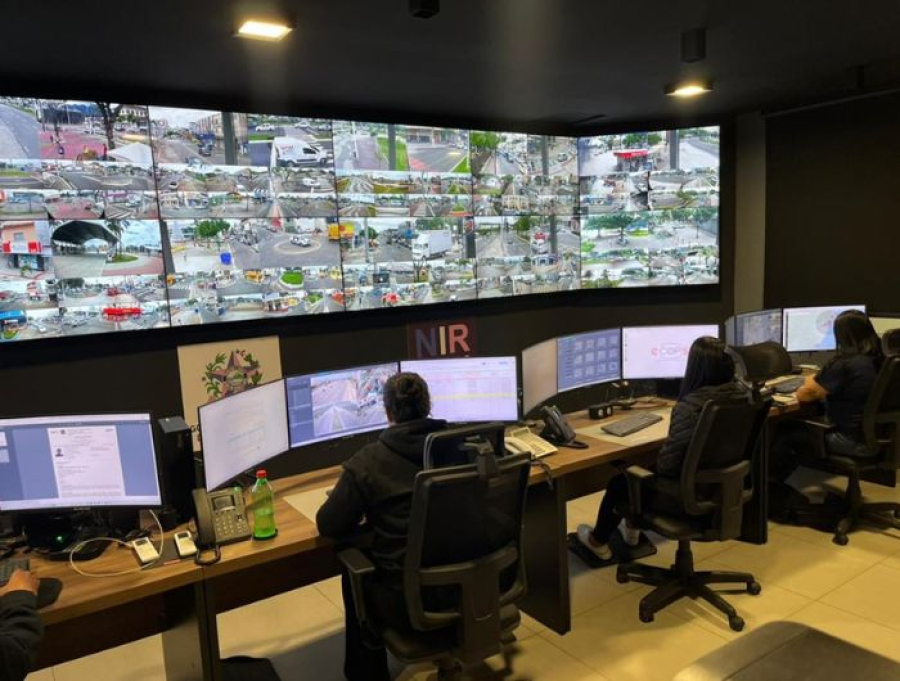 Totem da Praça Costa Pereira auxilia em prisão de evadido do sistema prisional no Centro de Vitória