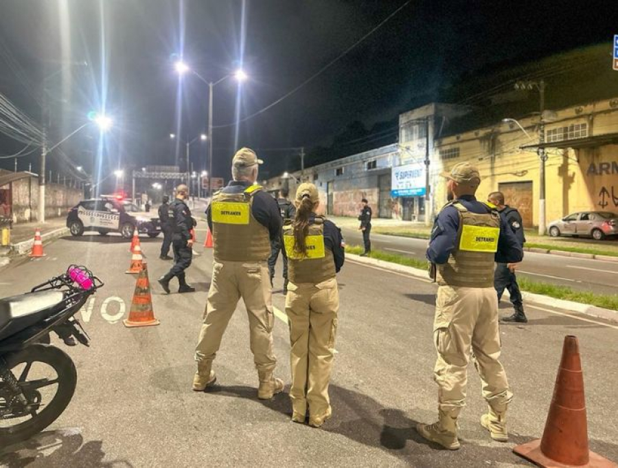 Força pela Vida detém 04 por alcoolemia em blitze nacional da Lei Seca