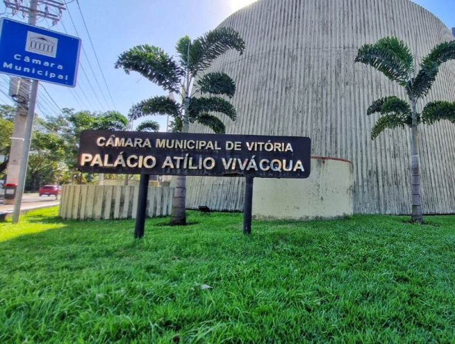 Vereadores de Vitória aprovam aumento de 20% em tíquete-alimentação sem debate e sem justificativa