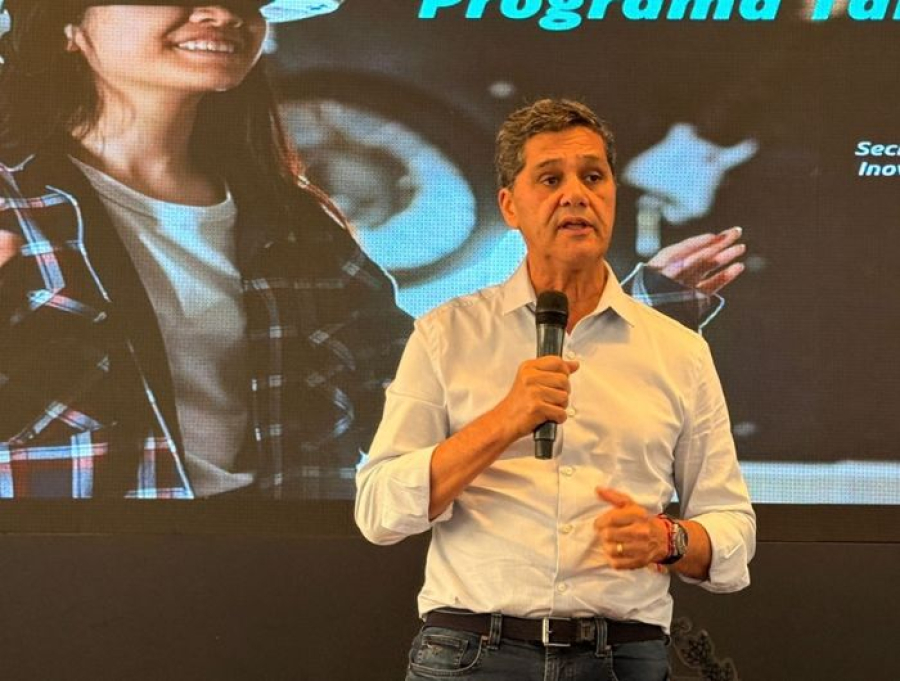 Governo lança Programa Talento Capixaba para levar inovação e tecnologia a estudantes da rede pública