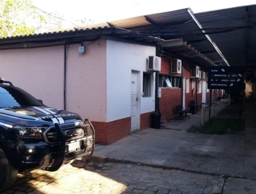 Homem é preso por tentar incendiar casa de vizinha com gasolina em Cachoeiro