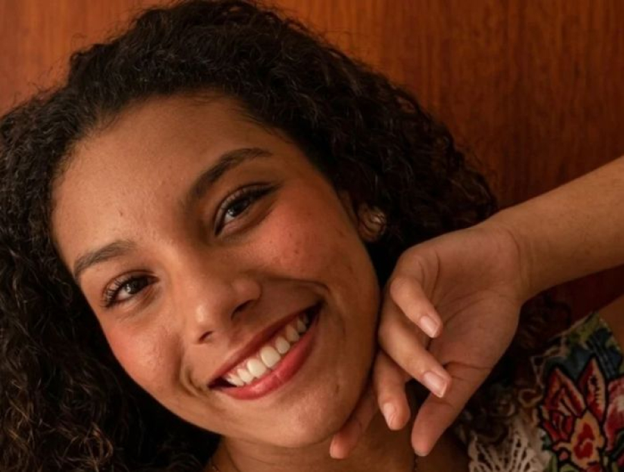 Dor que nem a morfina aliviava levou adolescente de 17 anos a diagnóstico de doença rara no ES
