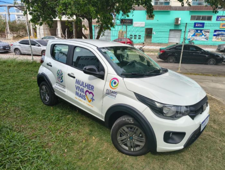 Marataízes recebe veículo e equipamentos para fortalecer atendimento às mulheres