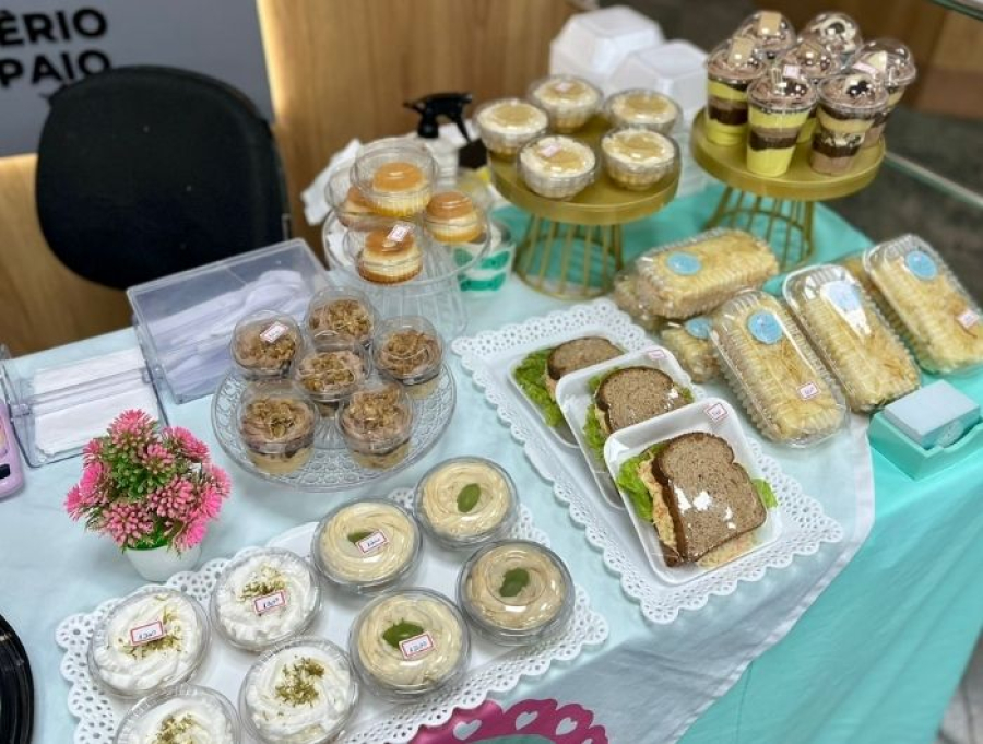 Feira da Mulher Empreendedora reúne produtos e movimenta Prefeitura de Cariacica