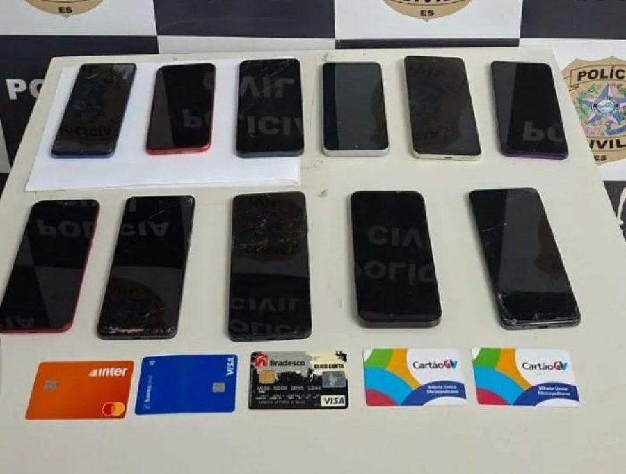 Mulheres são presas por furtar celulares em ônibus da Grande Vitória e acessar contas bancárias das vítimas